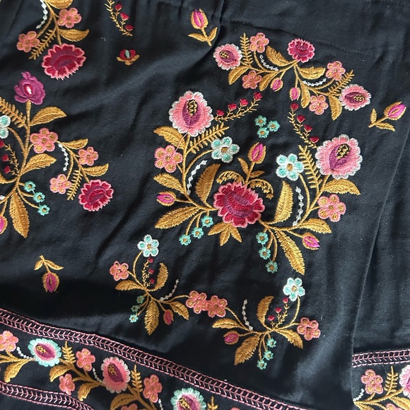 Revolve embroidered wrap skort - Picture 3 of 3